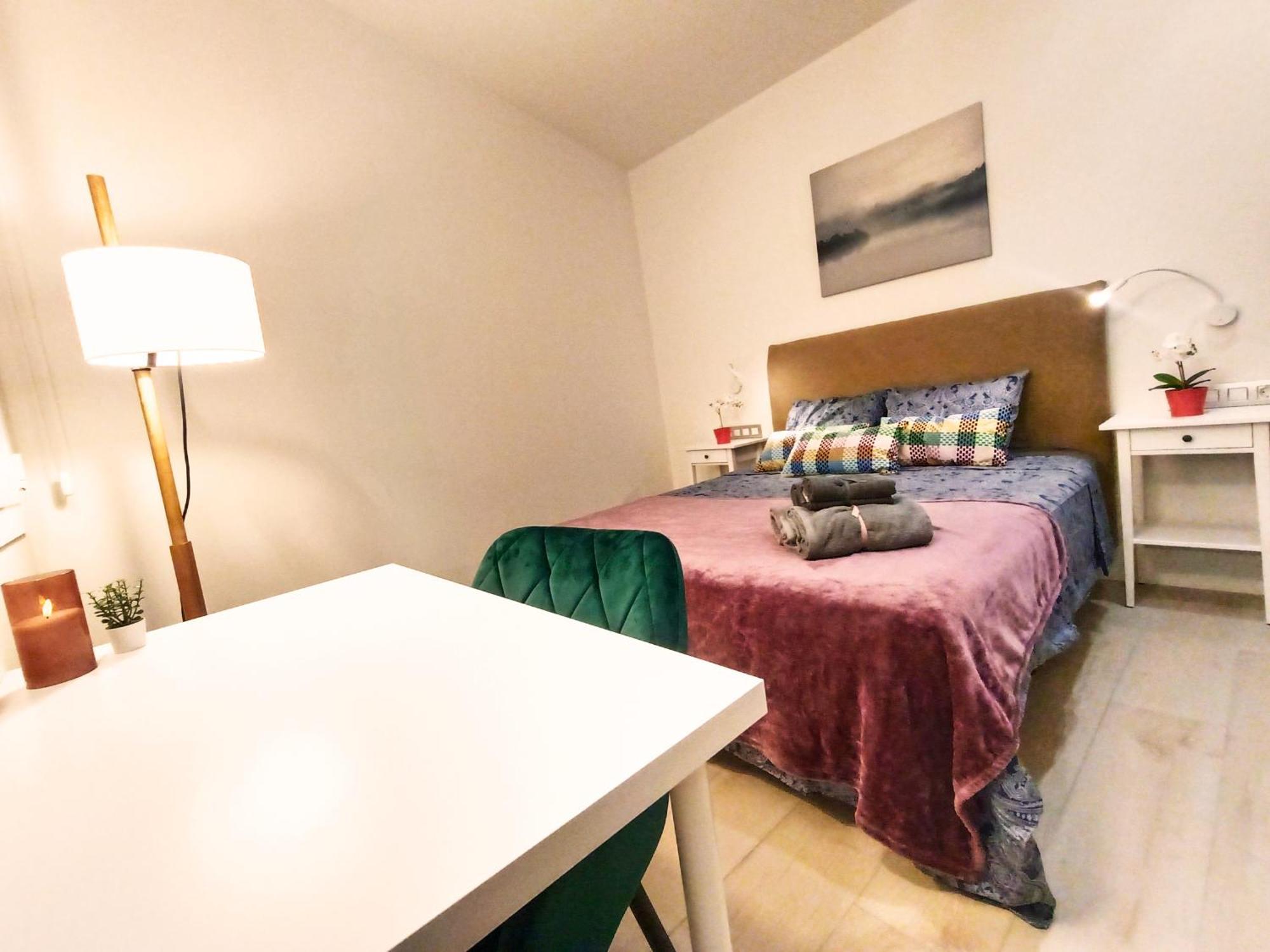 Private Rooms By Plaza Universidad Βαρκελώνη Εξωτερικό φωτογραφία