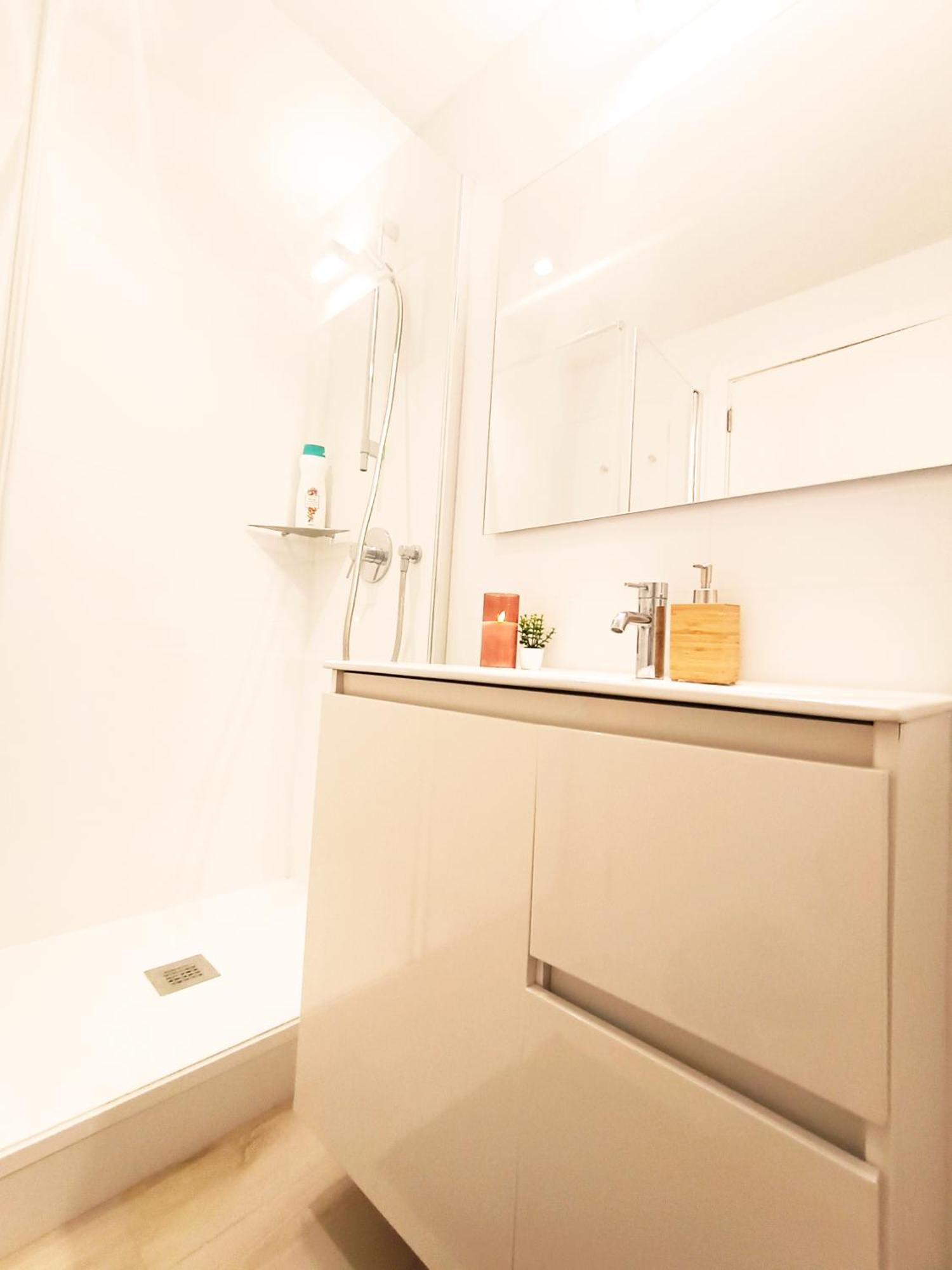 Private Rooms By Plaza Universidad Βαρκελώνη Εξωτερικό φωτογραφία
