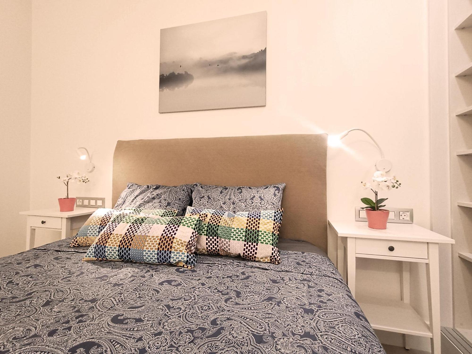 Private Rooms By Plaza Universidad Βαρκελώνη Εξωτερικό φωτογραφία