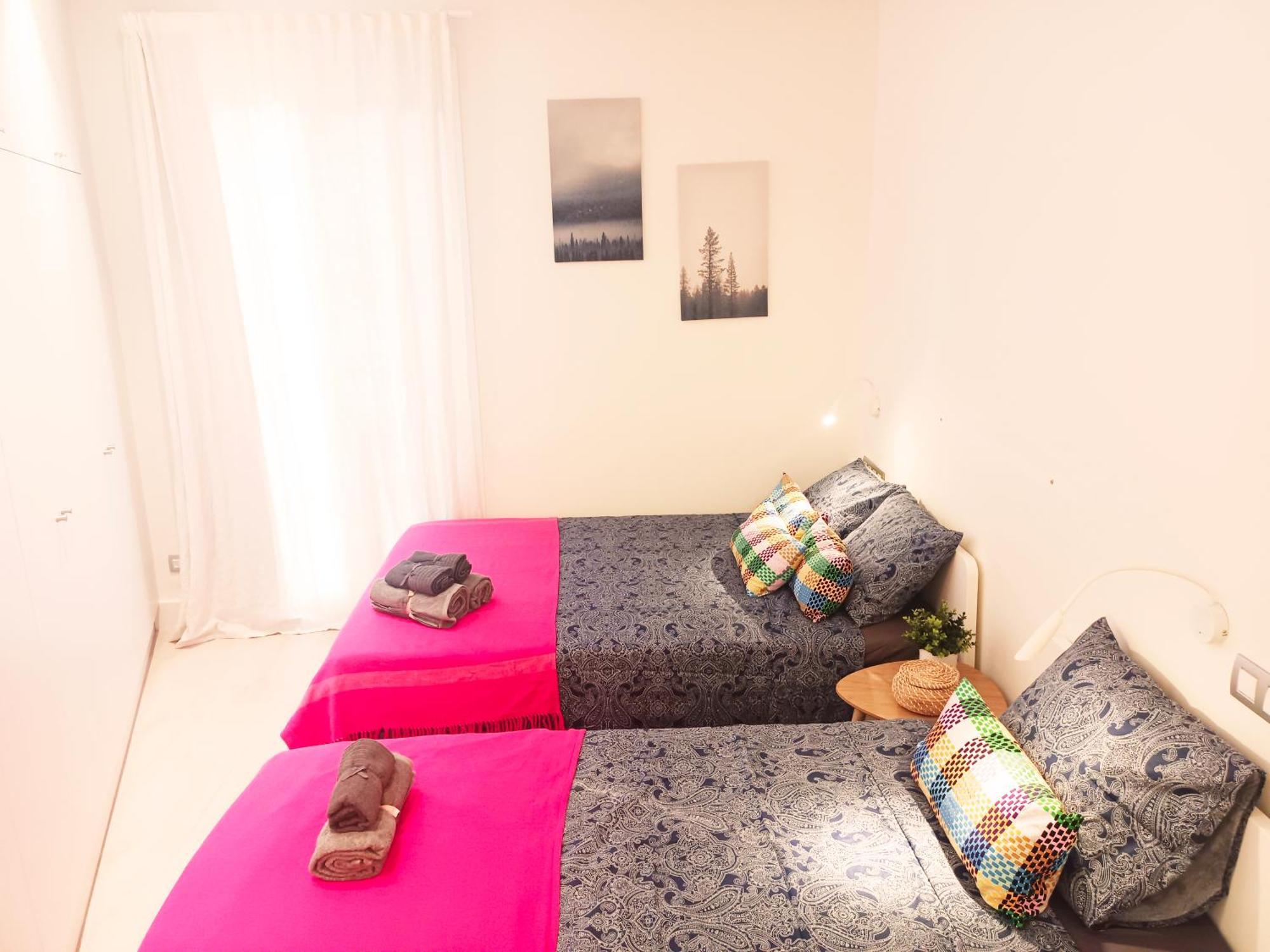 Private Rooms By Plaza Universidad Βαρκελώνη Εξωτερικό φωτογραφία